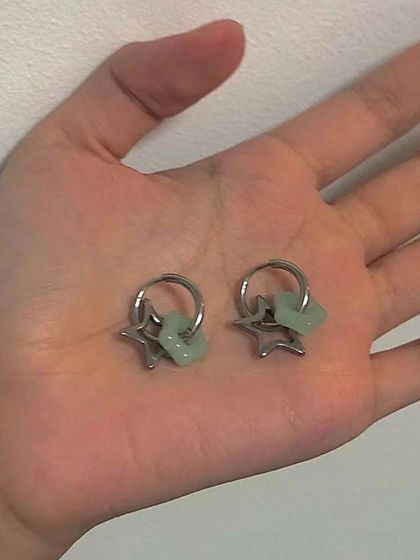 Pendientes de aro con estrella hueca-1
